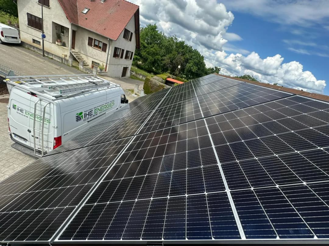 Stockage énergie solaire sans batterie : des solutions innovantes et économiques