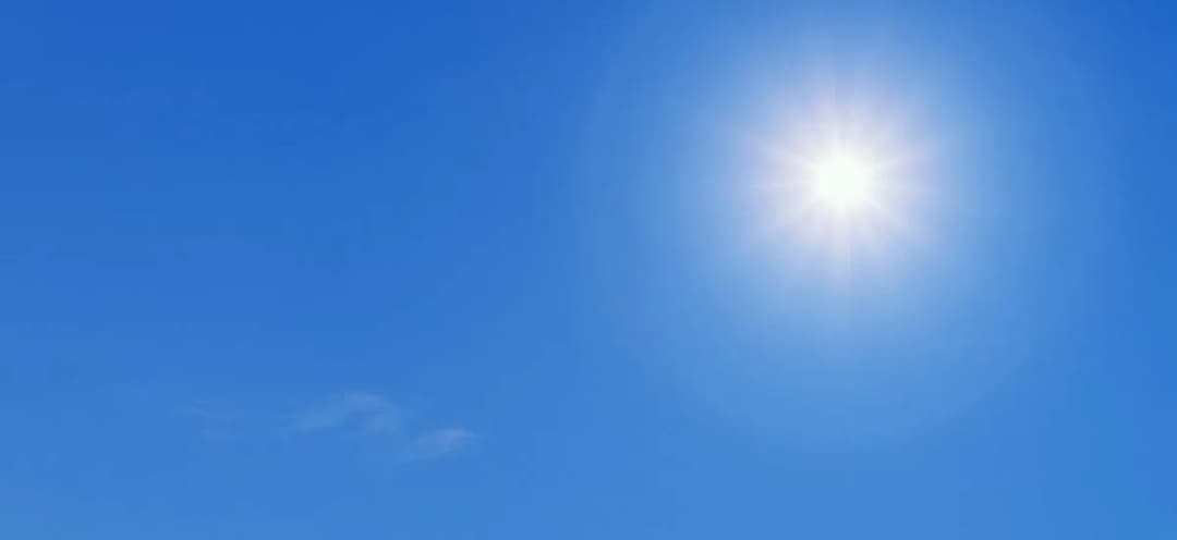 Comprendre l'énergie solaire : définition et fonctionnement essentiel Comprendre l'énergie solaire : définition et fonctionnement essentiel